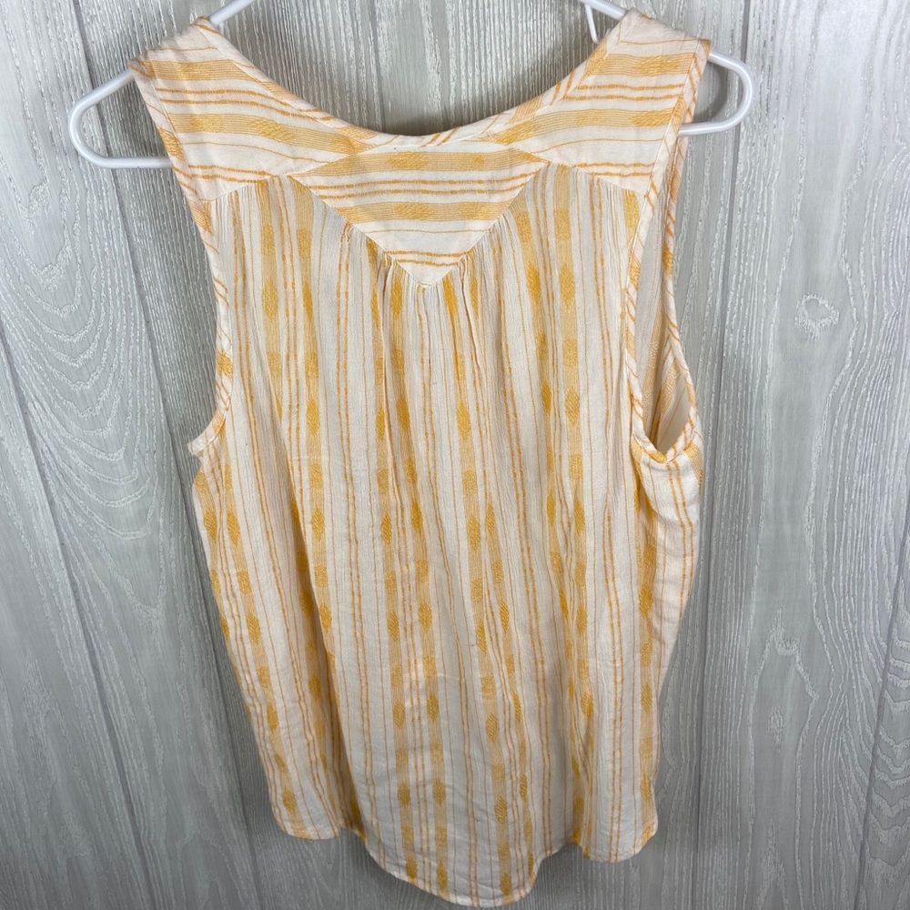 Lucky Brand Front Knot Tank Top Size Small - Picture 3 of 3